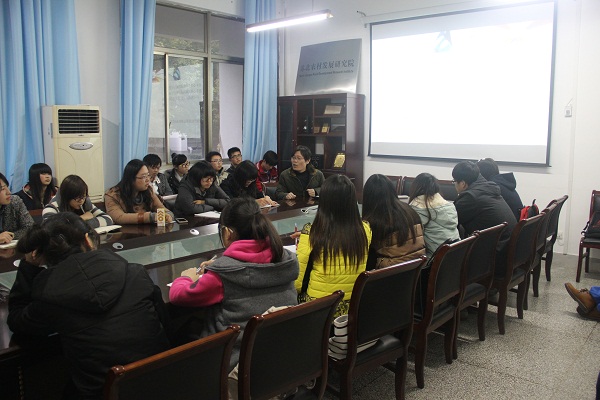 点击放大鼠标滚轮控制大小